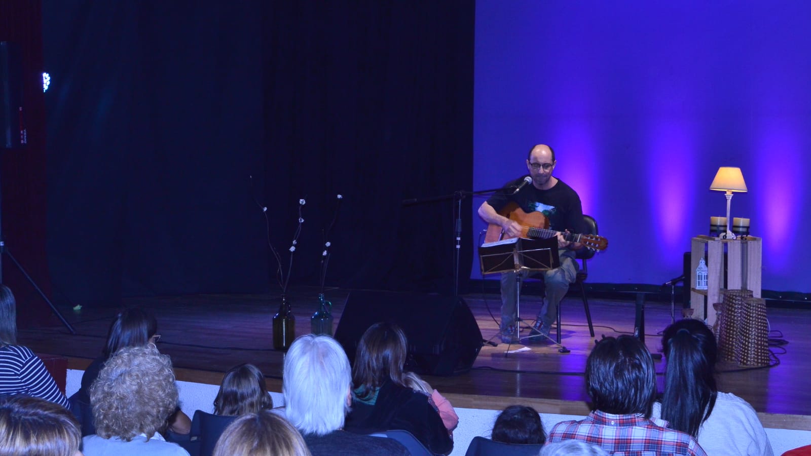 foto Michel Álvarez en escenario